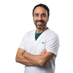 MED. VET. ESP. Cesar Hernán Calad Enríquez